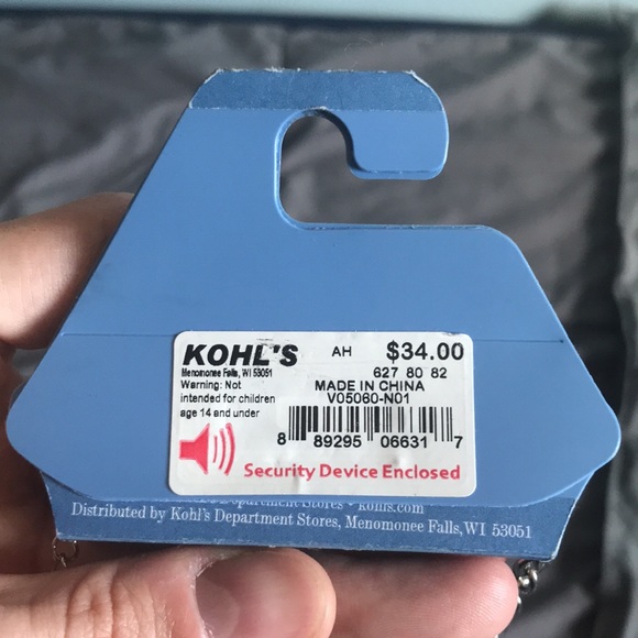 3/30$ Simply Vera-Vera Wang beaded and rhinestone necklace.Brand New never worn. - Picture 6 of 7